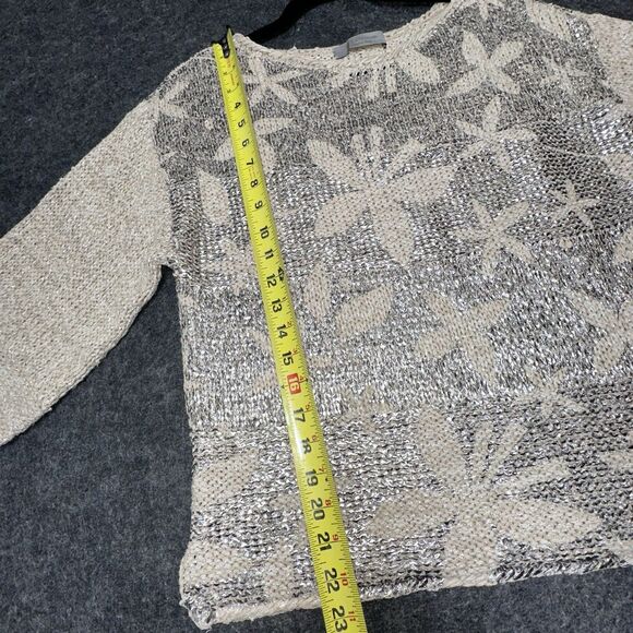 D. EXTERIOR Made in Italy Silver Metallic Floral Sparkle Knit Top Sweater Size M - Picture 4 of 12